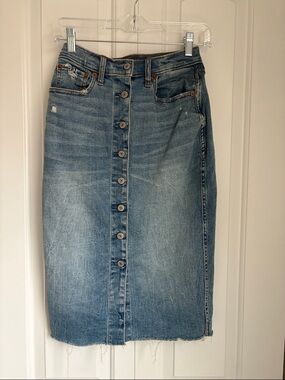 Abercrombie and Fitch soft and stretchy denim skirt